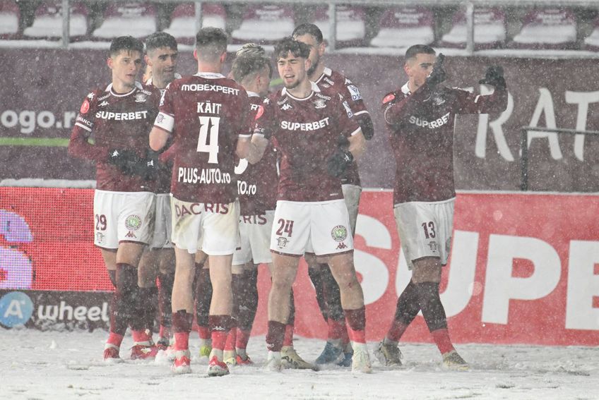 Sebastian Borza va rata Rapid - FCSB // FOTO: Imago Images