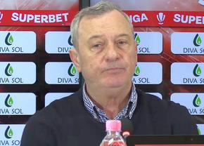 Înainte să bată cu pumnul în masă, Rednic și-a terfelit propriii jucători: „Nu jucau nici în liga a doua! Nu poți să le ceri...”
