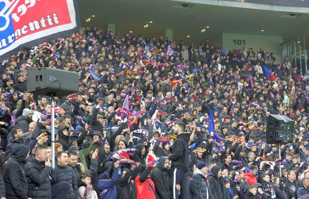 NU e glumă! Câte bilete a vândut FCSB în prima zi pentru meciul cu Lyon: „Cu tot cu atacuri cibernetice”