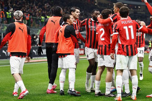 Alvaro Morata, sărbătorind un gol cu colegii de la Milan / Foto: Imago