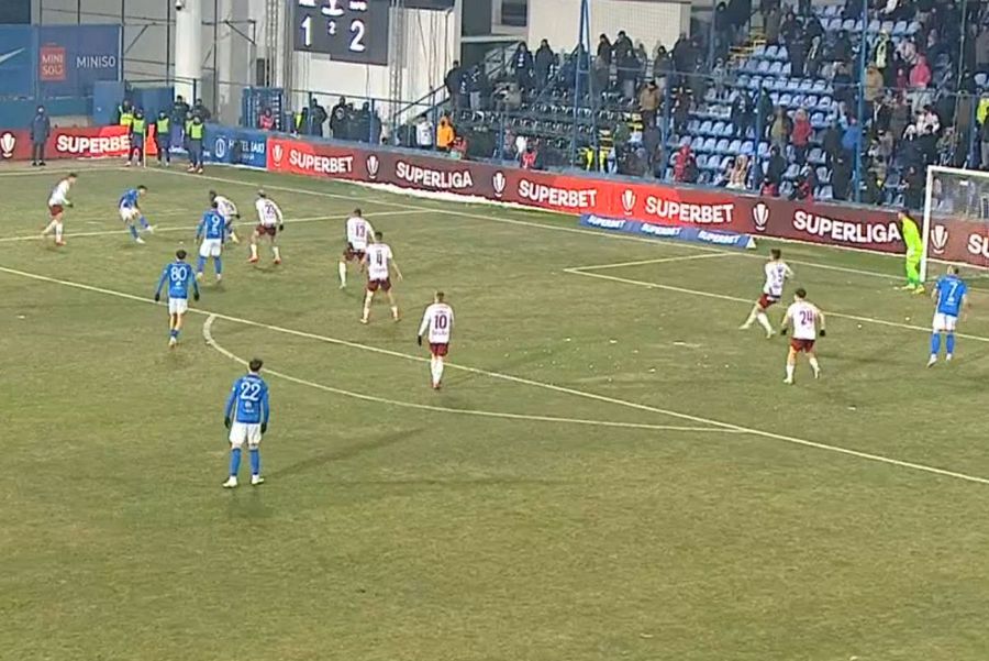 „De neconceput” » Basarab Panduru l-a criticat pe fotbalistul Rapidului: „Nu poți face așa ceva!”