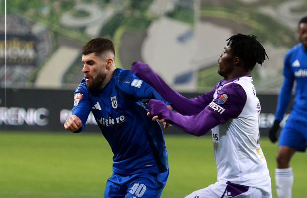 Gafă de proporții în FCU Craiova - FC Argeș » Atacantul a respins mingea ca la volei, iar arbitrul a dictat imediat penalty