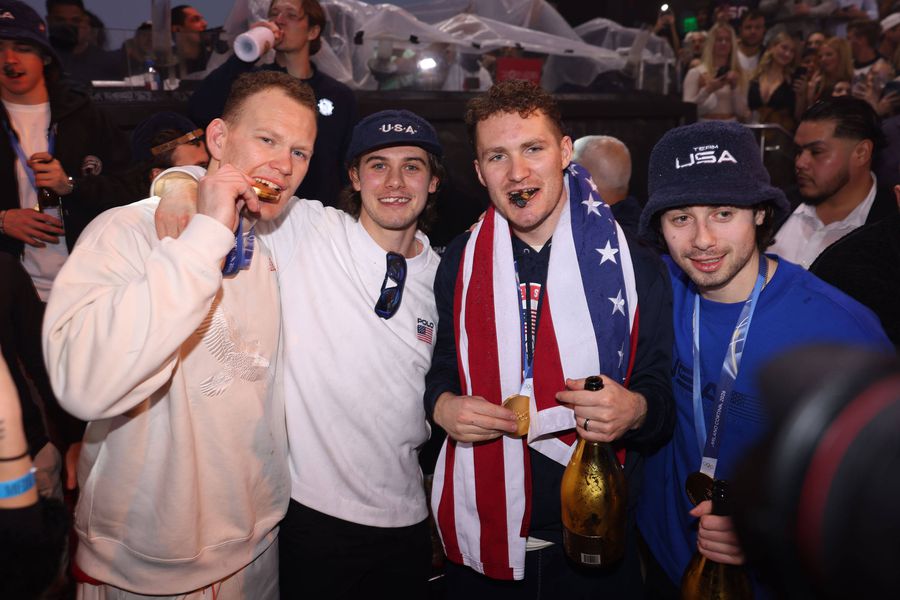 Jack Hughes, eroul SUA în finala contra Canadei, le răspunde criticilor: „Oamenii sunt atât de negativi”