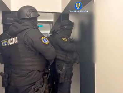 Au blătuit în grup! Descinderi FĂRĂ PRECEDENT în România: 21 de persoane ...