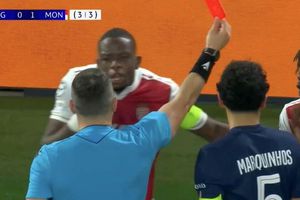 Istvan Kovacs, eliminare contestată în PSG - Monaco » Cartonaș roșu și gol imediat după