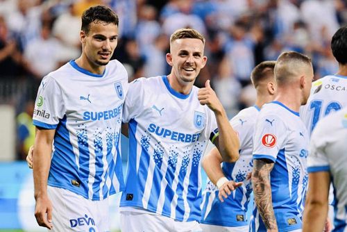 Cu două etape rămase din sezonul regular, Universitatea Craiova conduce clasamentul Ligii 1, foto: facebook.com/UCVOficial