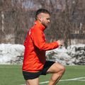 George Pușcaș a început antrenamentele la Săftica, prima poză în echipamentul „câinilor”
Facebook Dinamo