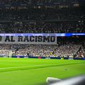 Fanii lui Real Madrid au afișat un banner împotriva rasismului la returul cu Benfica din Liga Campionilor // FOTO: Imago Images
