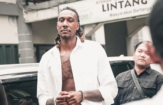 Baschetbalistul arestat în Indonezia a scăpat de pedeapsa cu moartea, dar trece prin clipe grele în închisoare: „Sper ca cineva să mă ajute să ajung la spital”