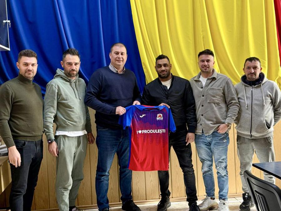 Bănel Nicoliță a semnat în Liga 5, la FC Produlești // foto: Facebook Bănel Nicoliță, prezentat de primar la noua echipă: „Îmi plac provocările în roș-albastru”