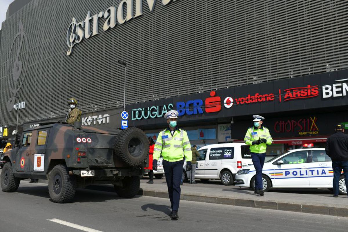 Mircea Badea, oprit în trafic de filtrul de Poliție: „Discuția a fost superbă. Tremura tot, săracul”
