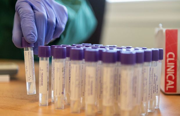 România a ajuns la 14 decese din cauza coronavirusului » Un bărbat de 52 de ani a murit azi