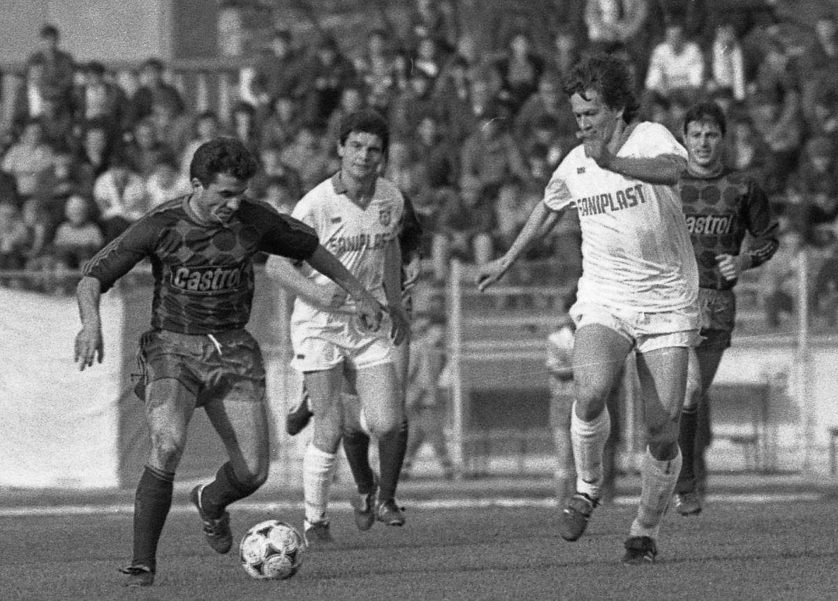 Cum au apărut marile echipe ale anilor '80 » Episodul 3: Dinamo, capodopera lui Il Luce - După Mondialul din Italia, aproape întreg lotul a fost vândut în străinătate!