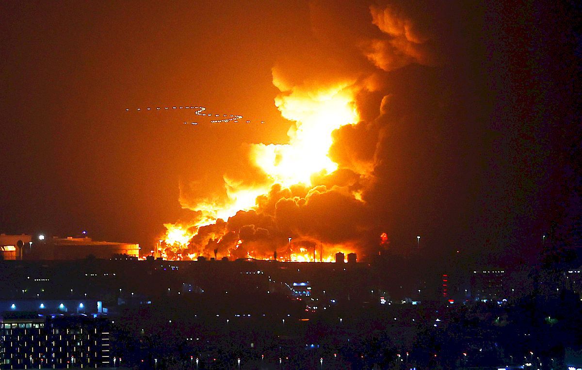 Atac cu drone la doar 10 km de circuitul de Formula 1 din Arabia Saudită » Max Verstappen: „E ceva în neregulă, simt fum”