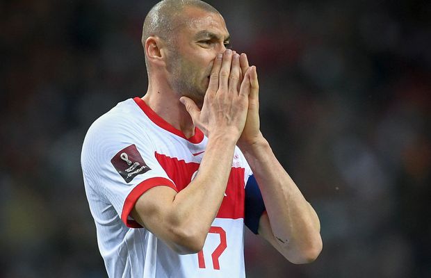 Drama lui Burak Yilmaz în barajul pierdut cu Portugalia » I-a „îngropat” pe turci: „Gata, mă retrag”. Un fan și-a împușcat televizorul de nervi