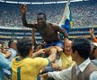Pele, sărbătorind câștigarea celui de-al treilea Mondial alături de Brazilia