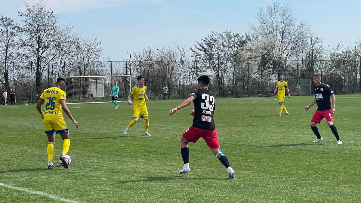 Dinamo i-a ținut piept Petrolului, dar Burcă nu se gândește încă la Liga 1: „Mi-e cumva teamă să privesc atât de departe”