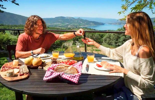 În Andorra, acasă la Puyol » Gazeta a vizitat localitatea de vis în care s-a mutat fostul căpitan al Barcelonei