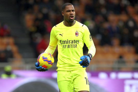 Mike Maignan, reacție ironică la „regula anti-Dibu Martinez” (foto: Guliver/Getty Images)
