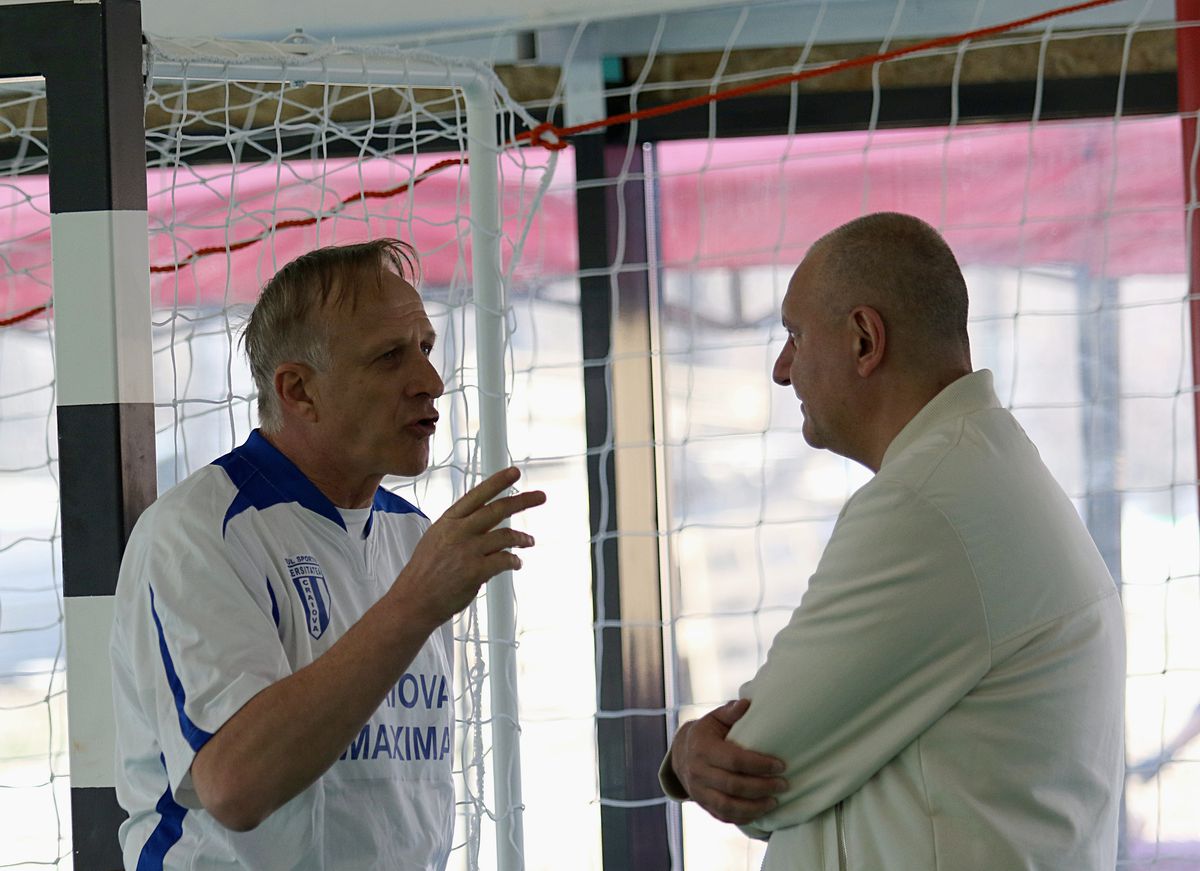 Legendele „Craiovei Maxima” au participat la inaugurarea unei săli de un milion de euro » Imagini inedite