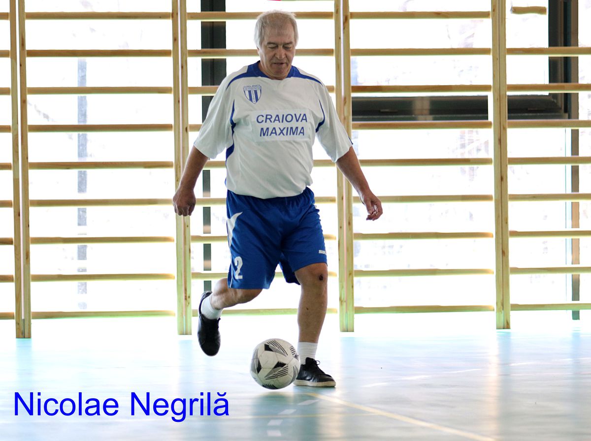 Legendele „Craiovei Maxima” au participat la inaugurarea unei săli de un milion de euro » Imagini inedite