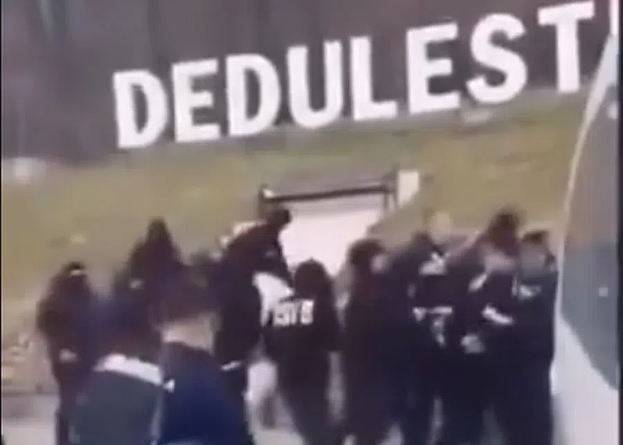 Liderul galeriei lui U Cluj, discurs dur înaintea derby-ului din Gruia: „Pe Varga îl consideram prieten cu demnitate, dar m-a dezamăgit! U le stă în gât celor de la CFR!” + „Știți că au băgat în comă un băiat?”