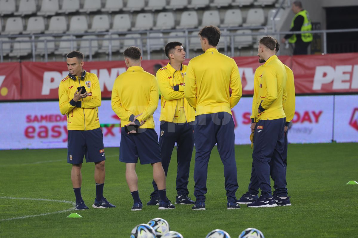 Cum s-a îmbrăcat Daniel Pancu pe „Arcul de Triumf” » Mai scump decât geaca lui Șumudică: și l-a dat jos după câteva minute