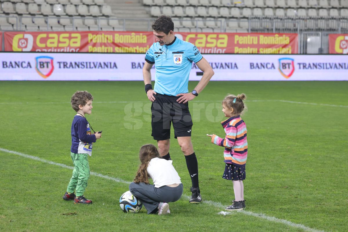 Imagini de la finalul meciului dintre România U21 și Olanda U21