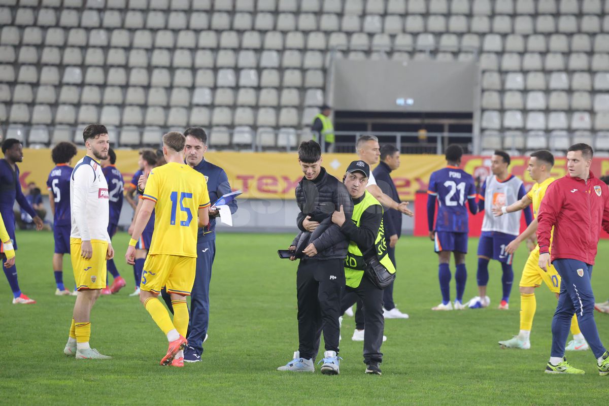 Imagini de la finalul meciului dintre România U21 și Olanda U21
