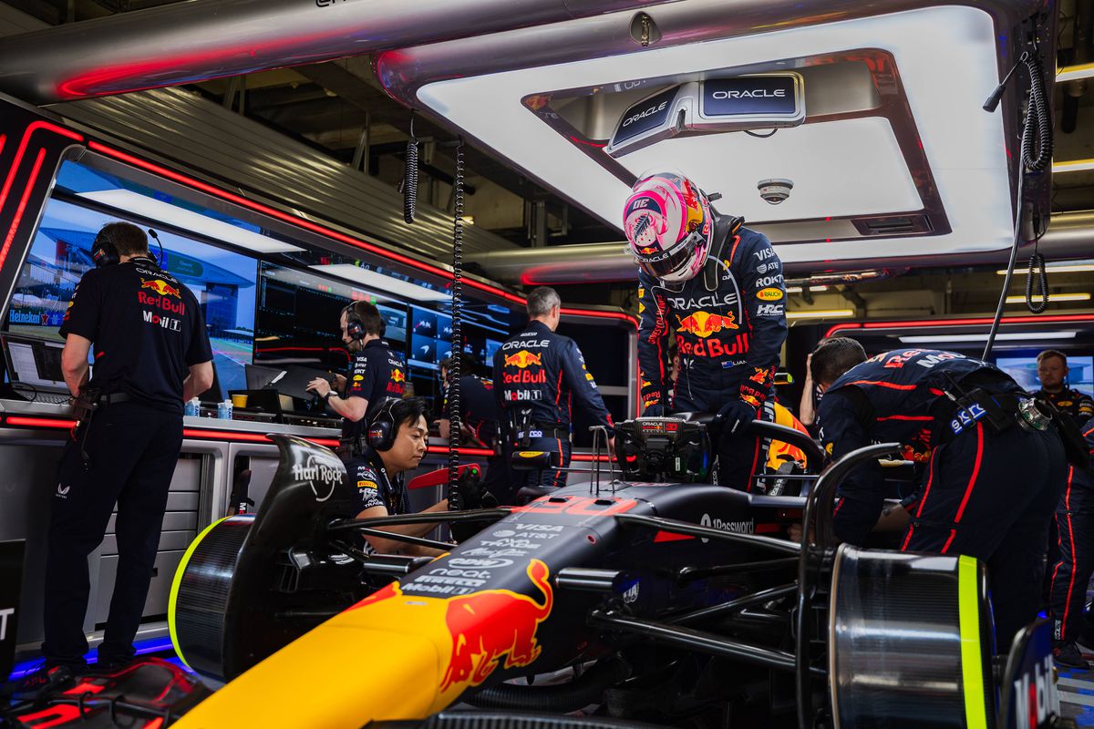 Nu doar retrogradat, ci în pericol de a ieși DE TOT din Formula 1!