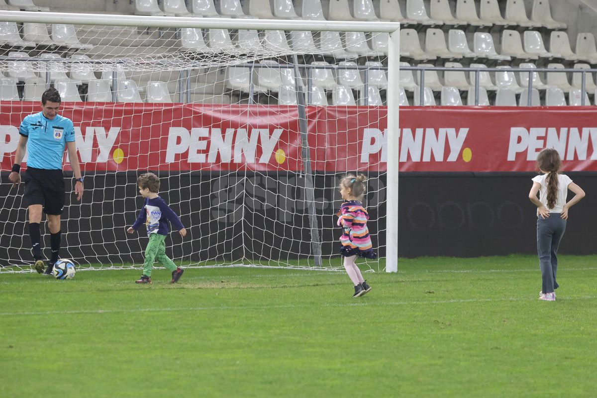 Imagini de la finalul meciului dintre România U21 și Olanda U21
