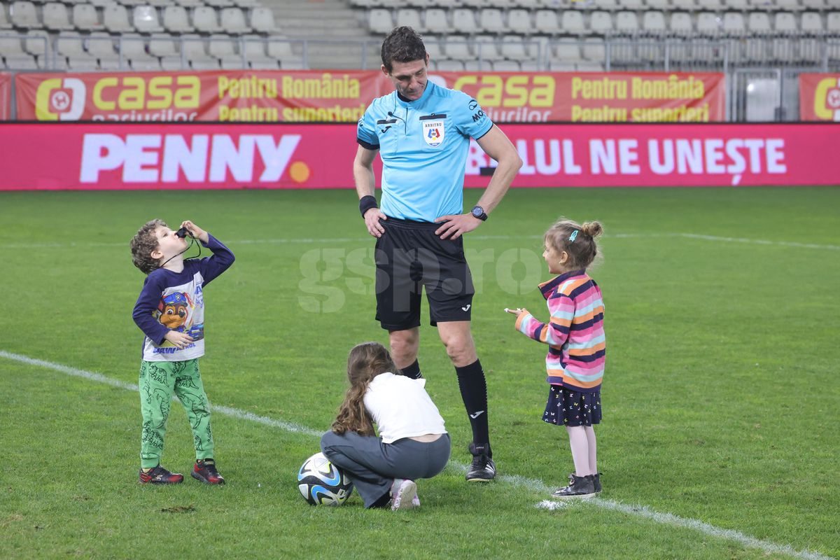 Imagini de la finalul meciului dintre România U21 și Olanda U21