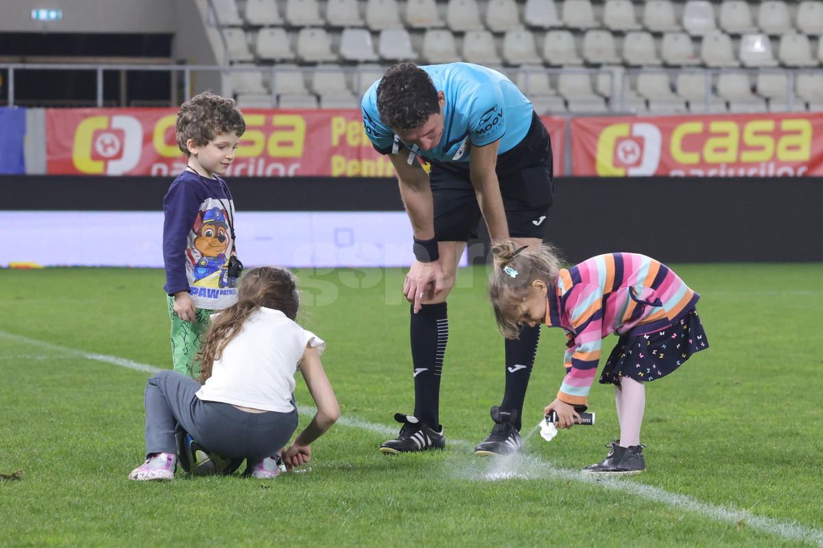 Imagini de la finalul meciului dintre România U21 și Olanda U21