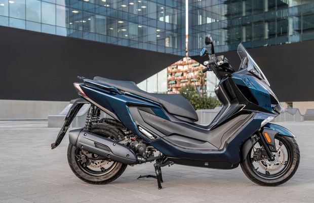 De ce mulți oameni aleg scuterele pentru deplasările lor urbane în locul autoturismelor?