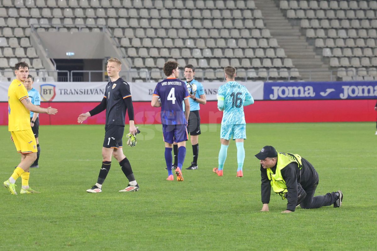 Imagini de la finalul meciului dintre România U21 și Olanda U21