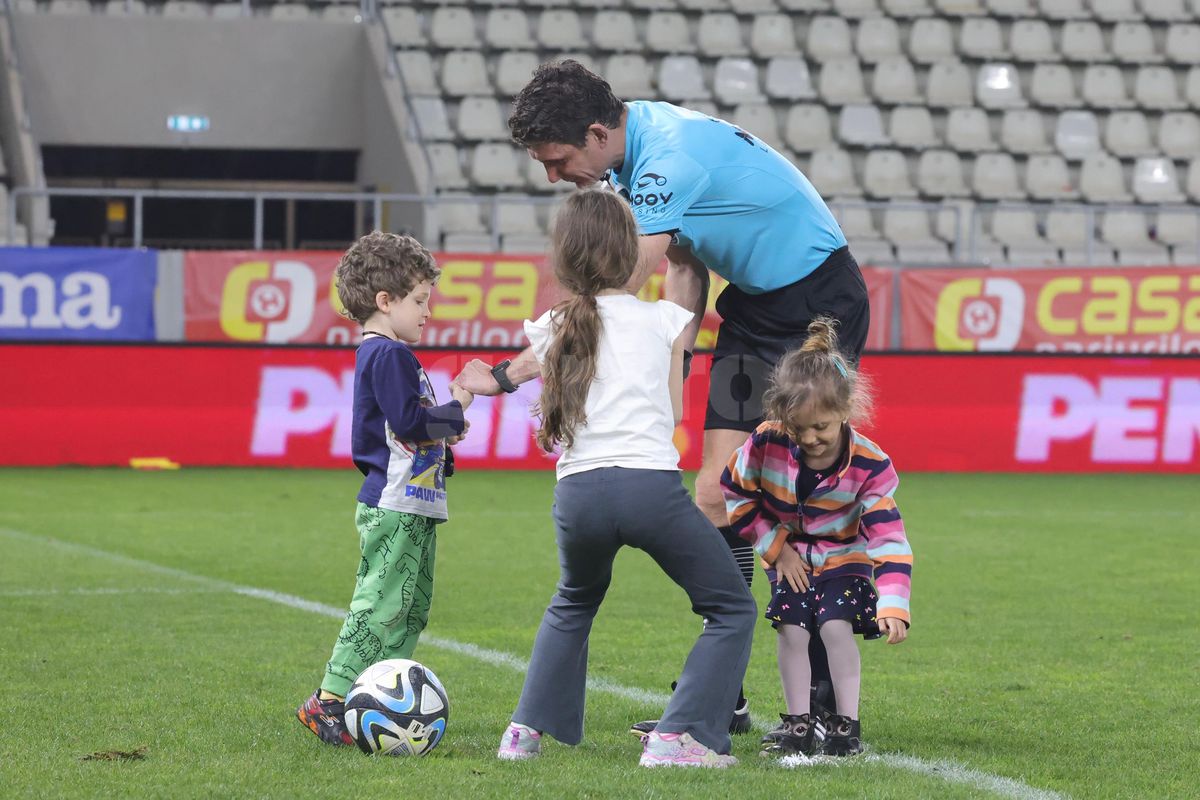 Imagini de la finalul meciului dintre România U21 și Olanda U21
