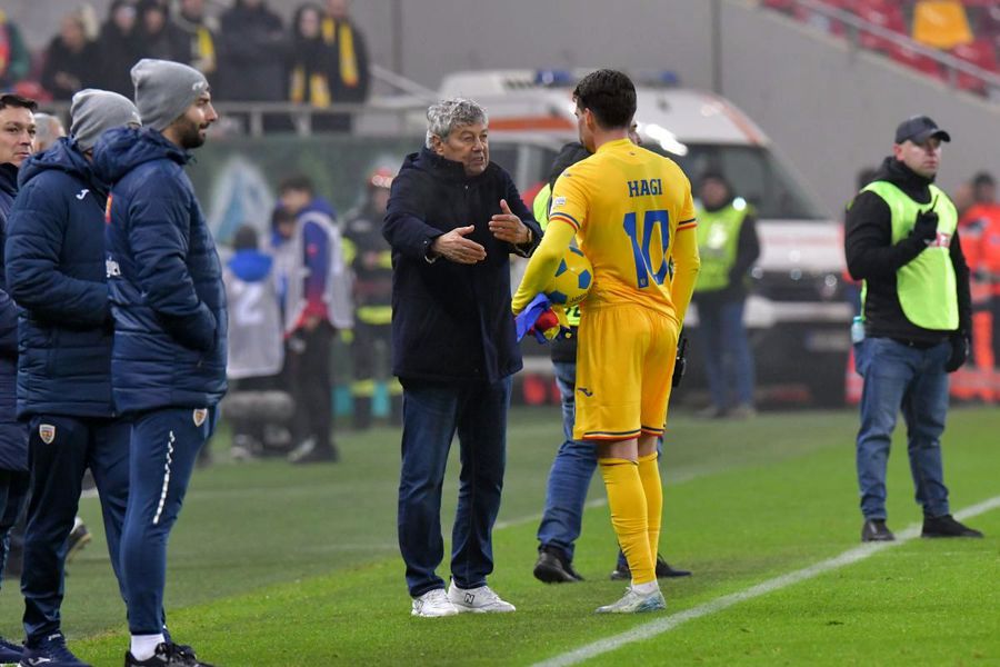 Mircea Lucescu îi dă un sfat tactic lui Ianis Hagi în timpul meciului Judec eu anapoda?!