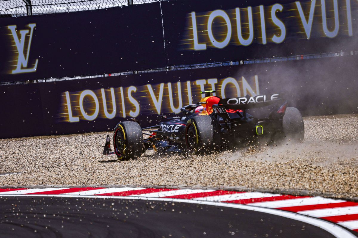 Nu doar retrogradat, ci în pericol de a ieși DE TOT din Formula 1!