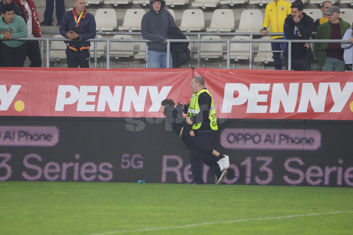 Imagini de la finalul meciului dintre România U21 și Olanda U21