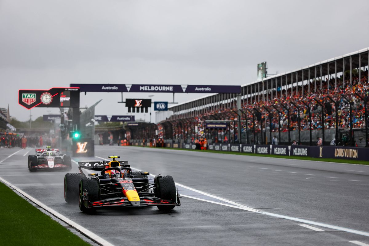 Nu doar retrogradat, ci în pericol de a ieși DE TOT din Formula 1!