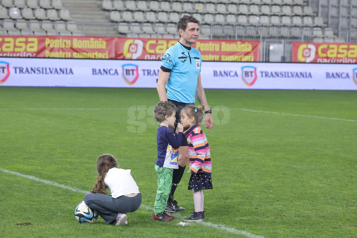 Imagini de la finalul meciului dintre România U21 și Olanda U21