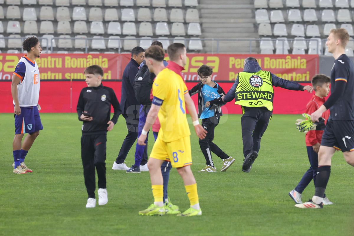 Imagini de la finalul meciului dintre România U21 și Olanda U21