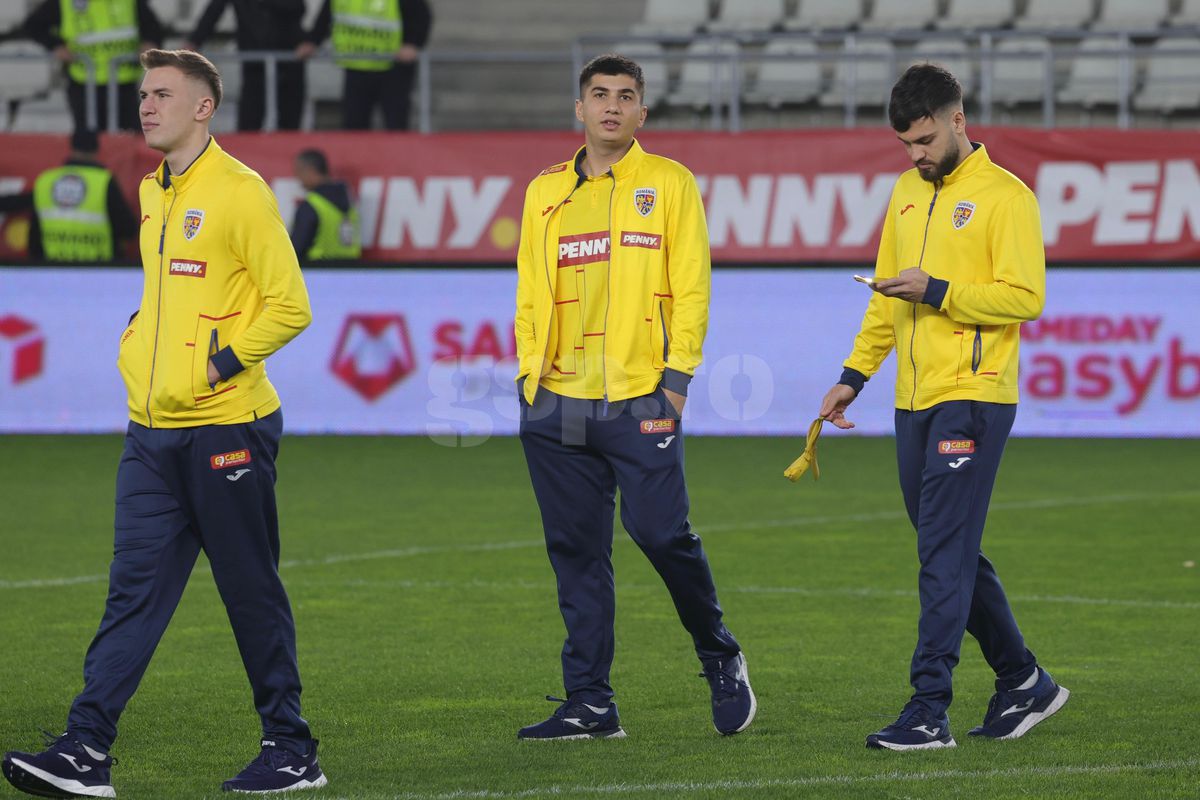 Cum s-a îmbrăcat Daniel Pancu pe „Arcul de Triumf” » Mai scump decât geaca lui Șumudică: și l-a dat jos după câteva minute