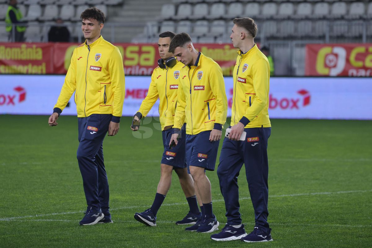 Cum s-a îmbrăcat Daniel Pancu pe „Arcul de Triumf” » Mai scump decât geaca lui Șumudică: și l-a dat jos după câteva minute