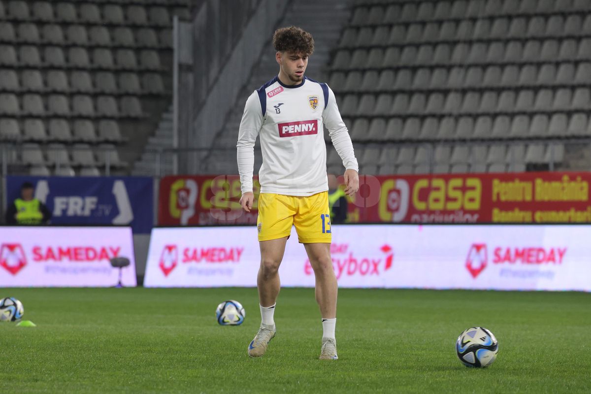 Cum s-a îmbrăcat Daniel Pancu pe „Arcul de Triumf” » Mai scump decât geaca lui Șumudică: și l-a dat jos după câteva minute