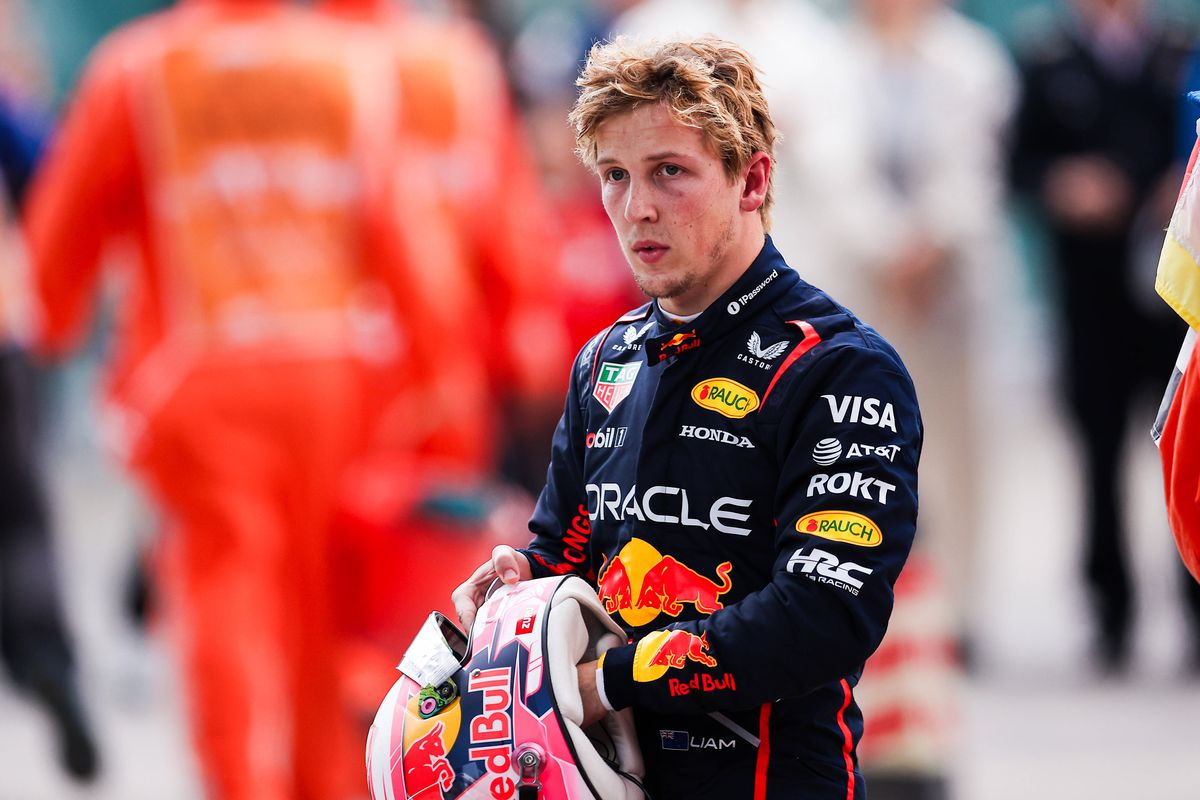 Nu doar retrogradat, ci în pericol de a ieși DE TOT din Formula 1!