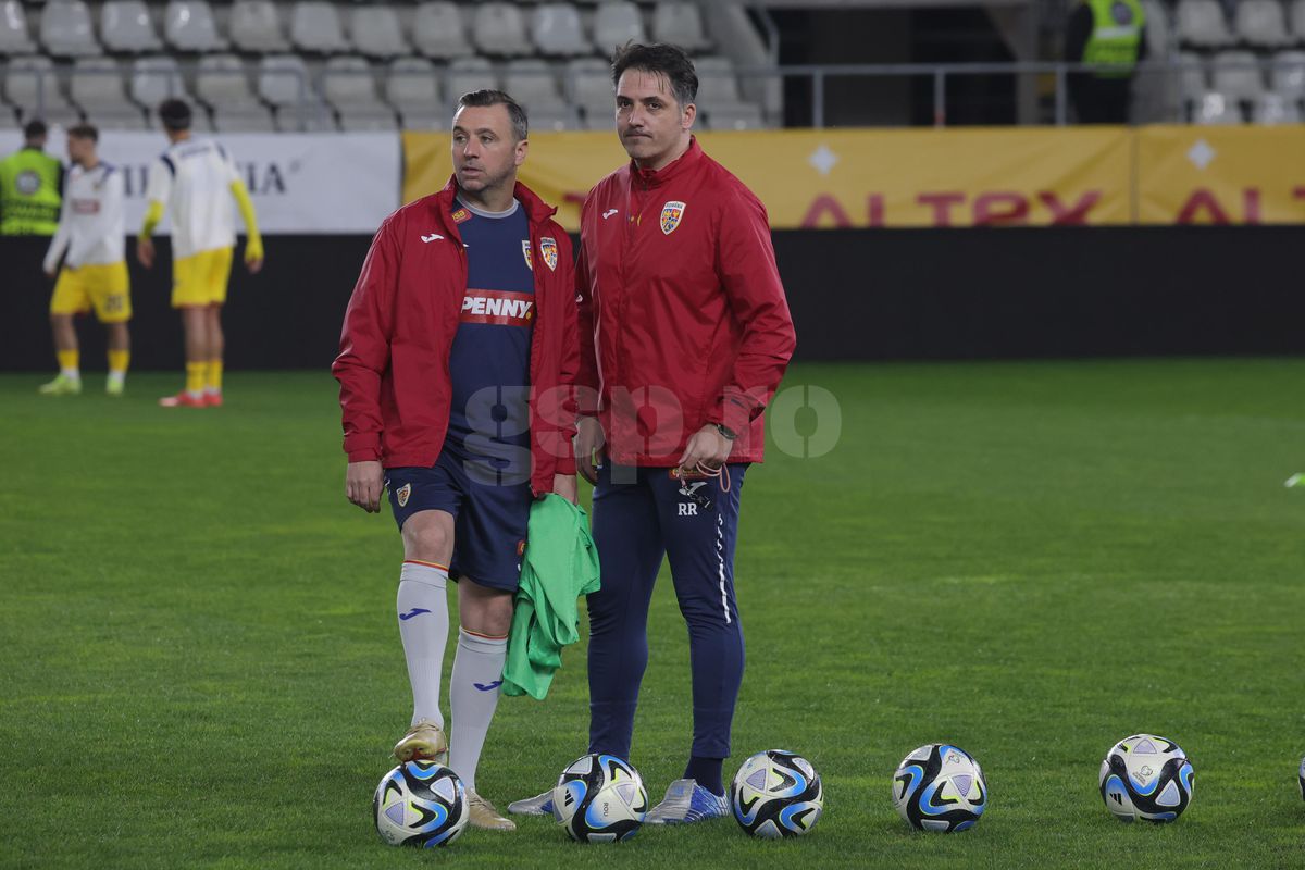 Cum s-a îmbrăcat Daniel Pancu pe „Arcul de Triumf” » Mai scump decât geaca lui Șumudică: și l-a dat jos după câteva minute