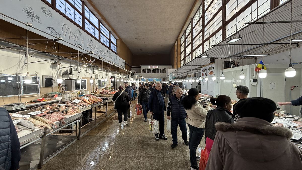 „Trebuie să refac zilnic stocul!” » În Marele Bazar din Istanbul, reporterii GSP au găsit legătura cu România: costă 15 euro și „rupe piața”