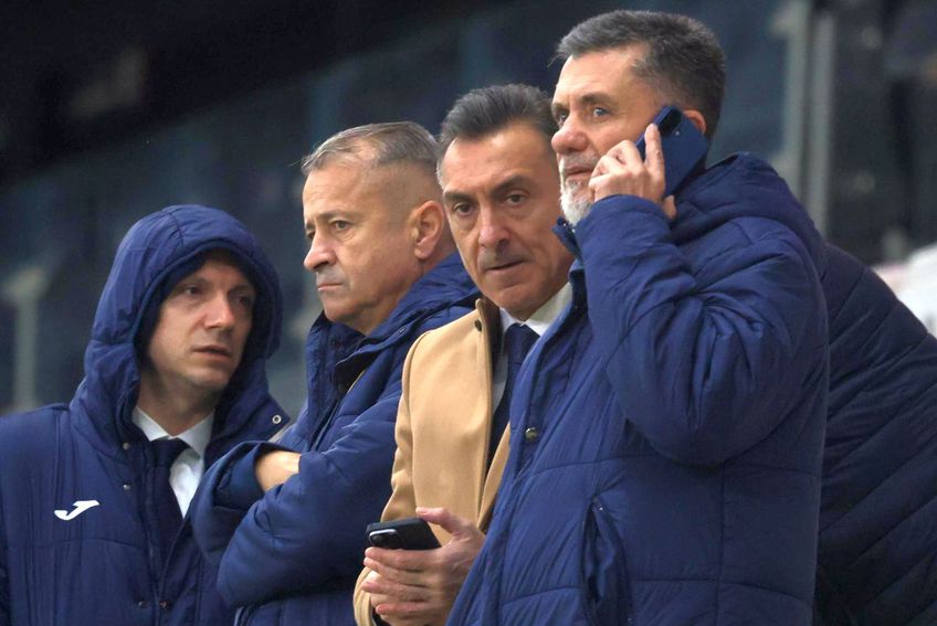 Ilie Dumitrescu, prezent alături de „greii” FRF la antrenamentul oficial de dinainte de Turcia - România / FOTO: Ionuț Iordache (GSP)