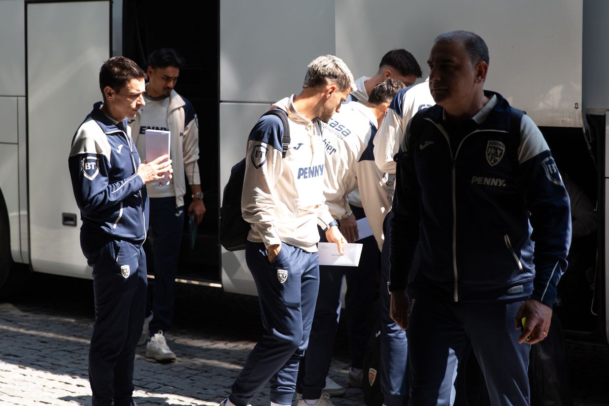 Tot ce s-a întâmplat la sosirea naționalei la Istanbul: detaliul remarcat la Mircea Lucescu și scenele petrecute la hotel » N-au lipsit Burleanu și Gino